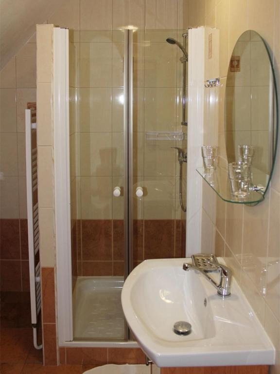 Rodinny Penzion Kunc スラヴォニツェ 部屋 写真